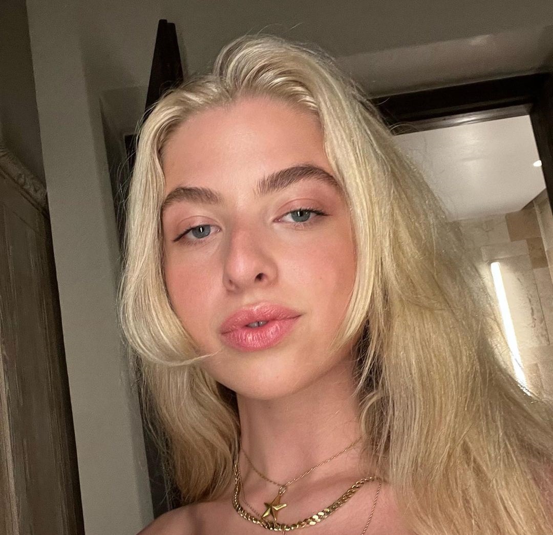 Anais gallagher 32 hottest pics, anais gallagher 32 instagram