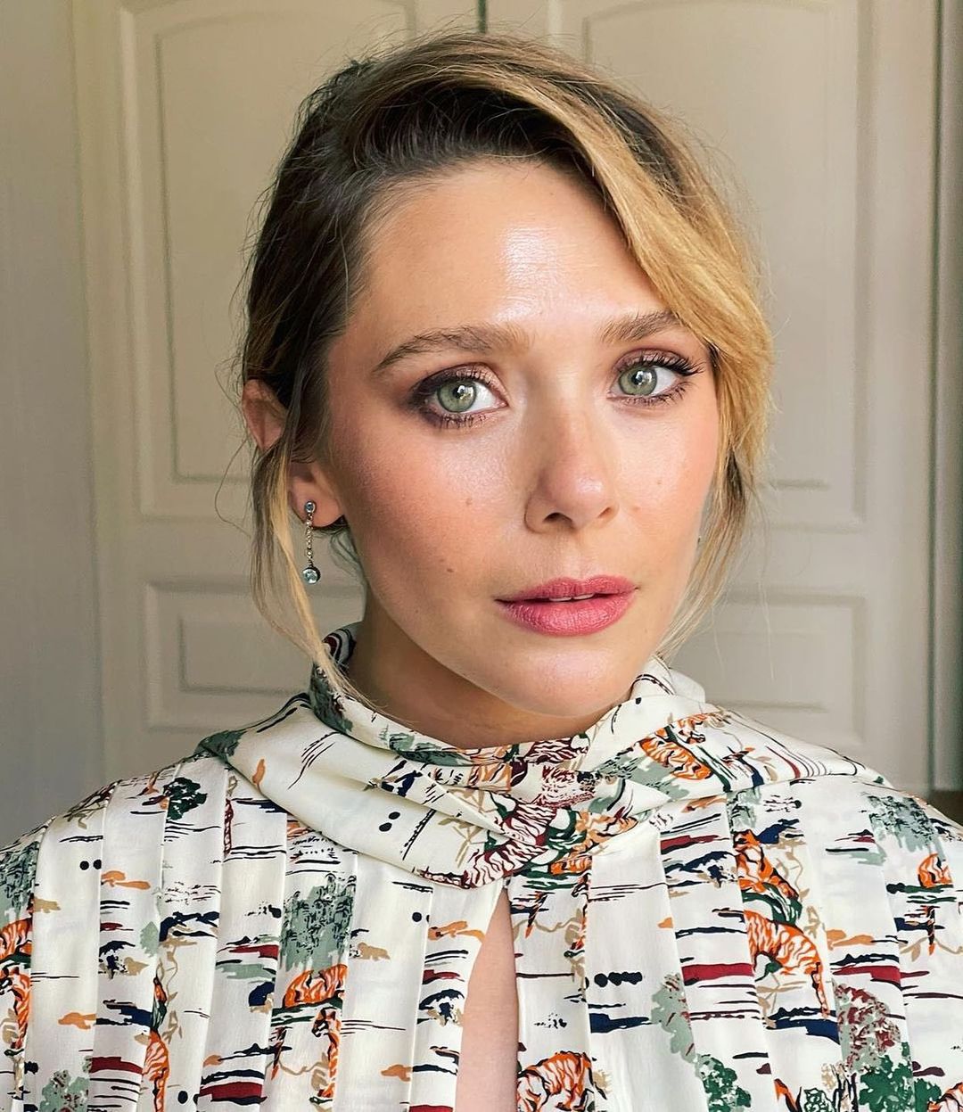 Elizabeth olsen 22 hottest pics, elizabeth olsen 22 instagram