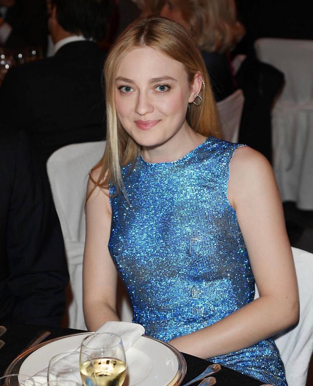 Dakota fanning 16 hottest pics, dakota fanning 16 instagram