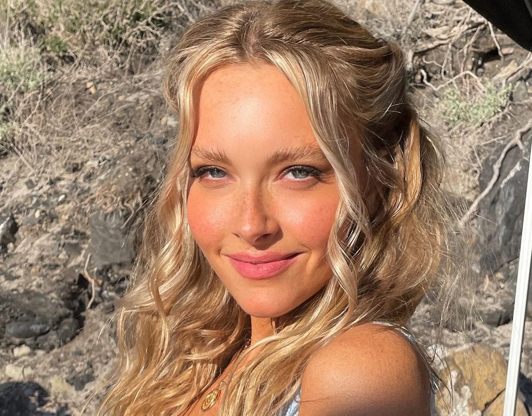 Camille kostek 36 hottest pics, camille kostek 36 instagram