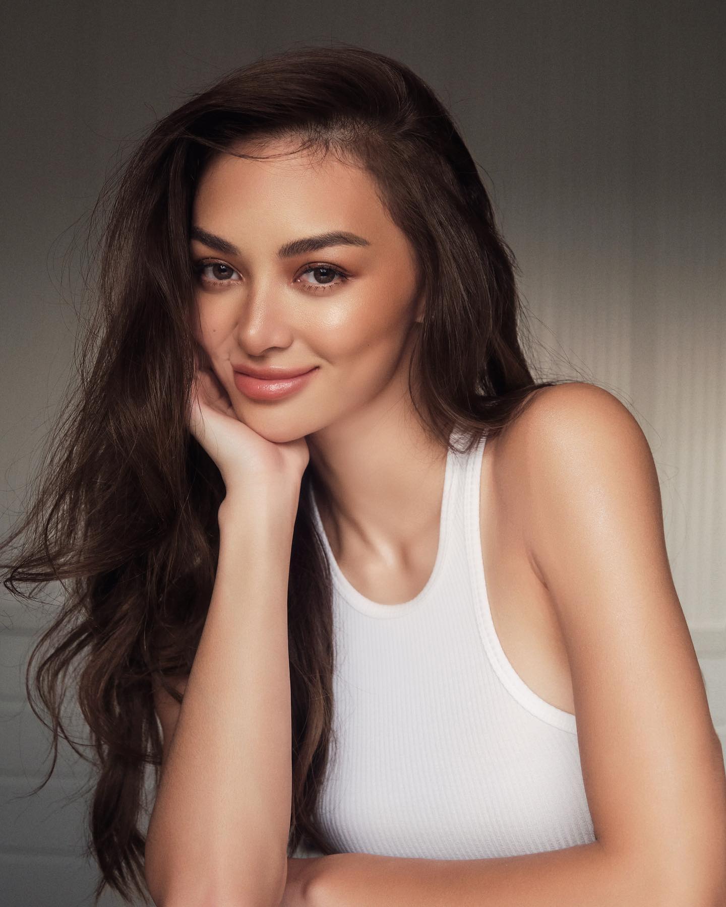 Kylie verzosa 28 hottest pics, kylie verzosa 28 instagram