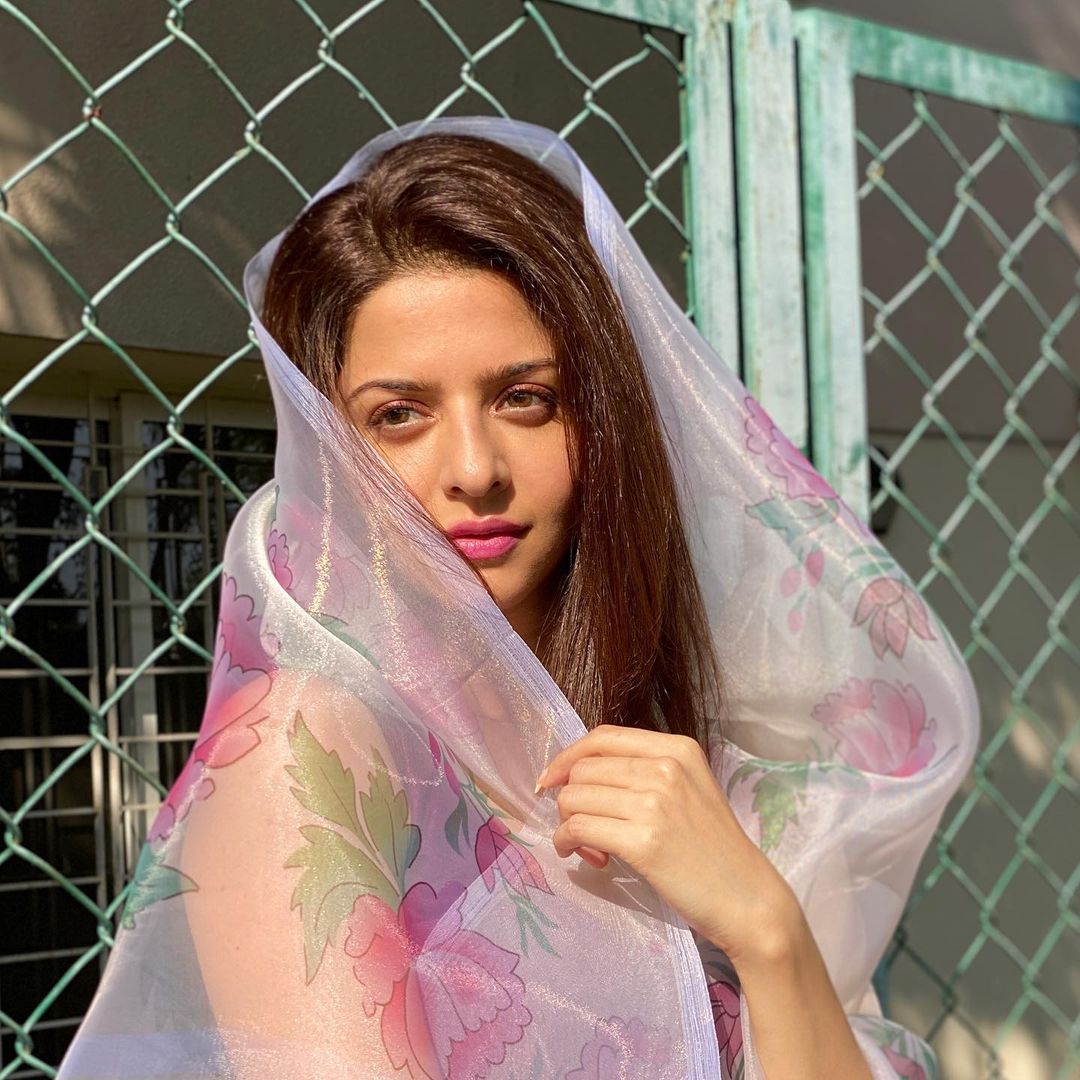 Vedhika4u 8 hottest pics, vedhika4u 8 instagram