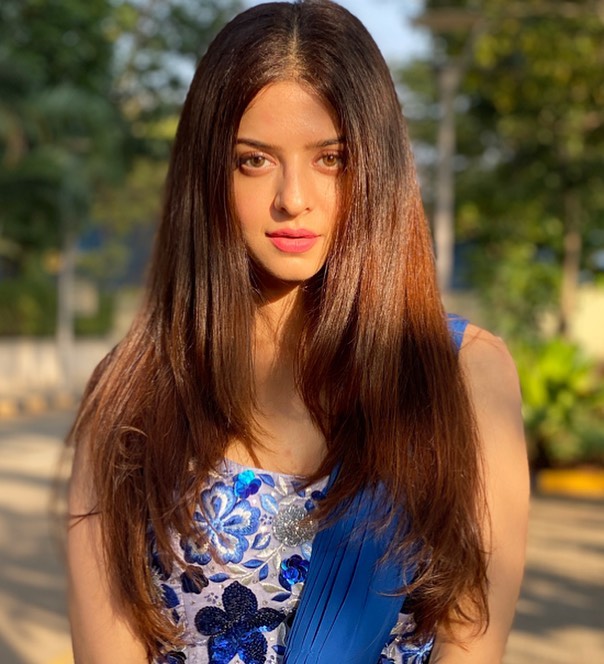 Vedhika4u 14 hottest pics, vedhika4u 14 instagram