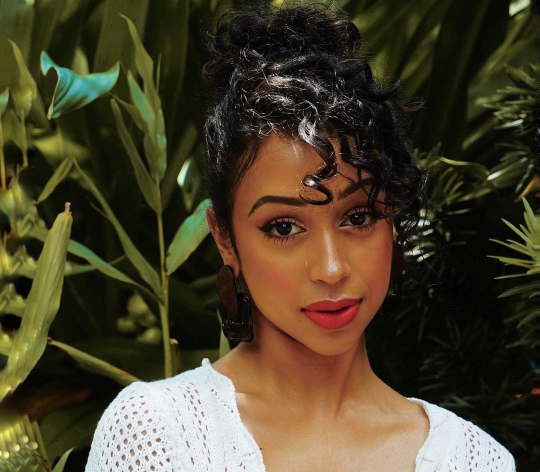 Liza koshy 30 hottest pics, liza koshy 30 instagram