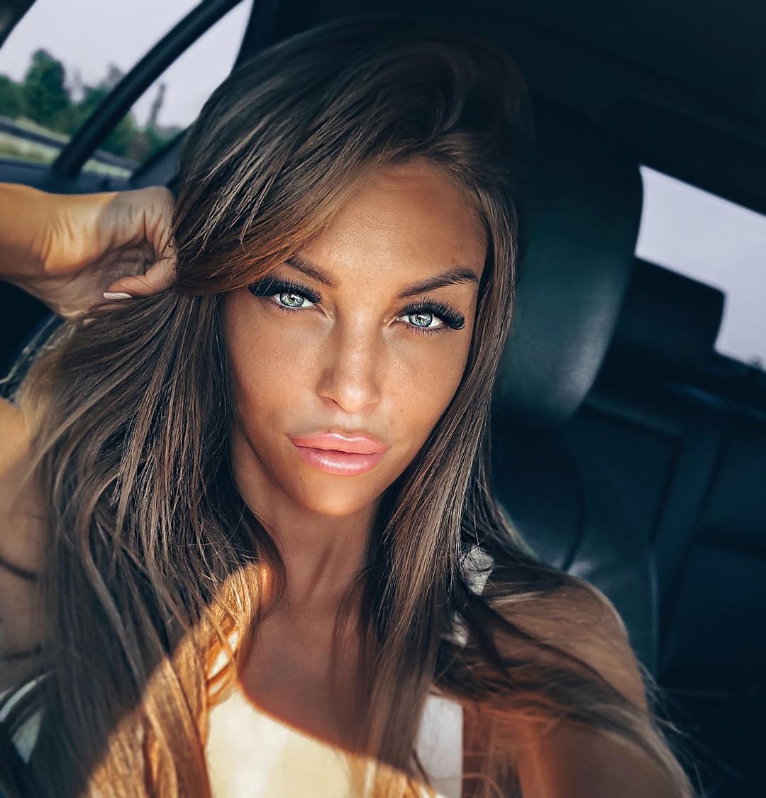 Karolina karolczak 20 hottest pics, karolina karolczak 20 instagram