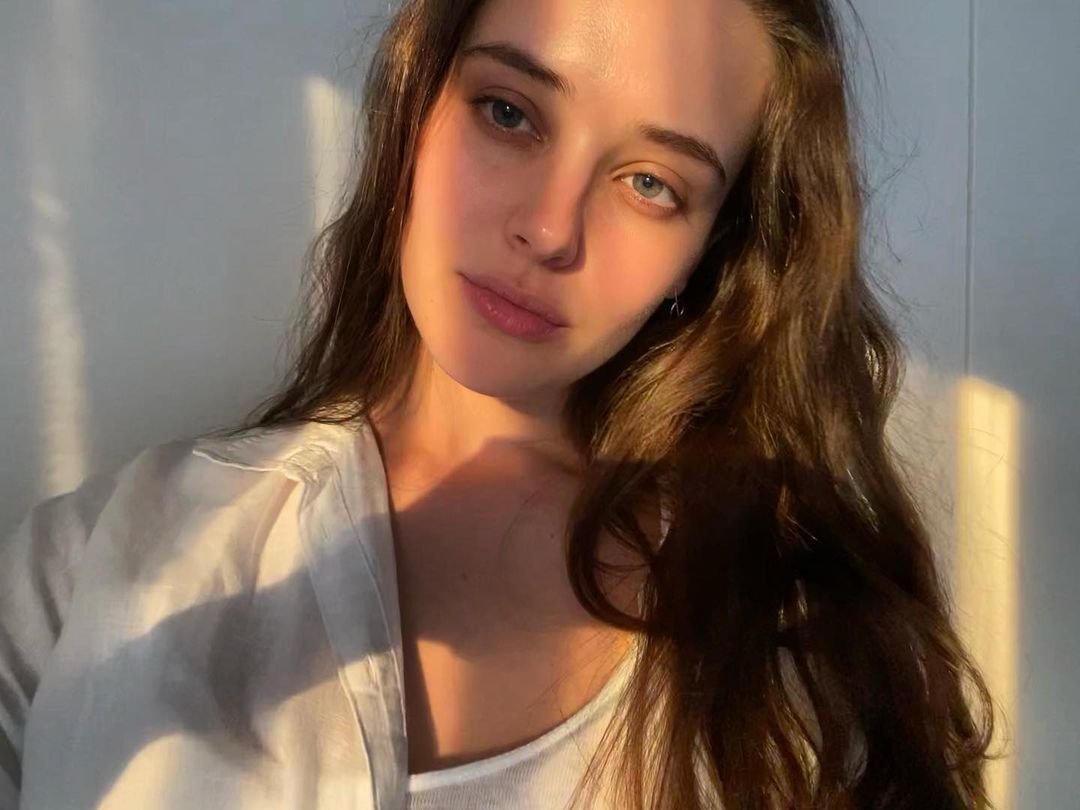 Katherine langford 22 hottest pics, katherine langford 22 instagram