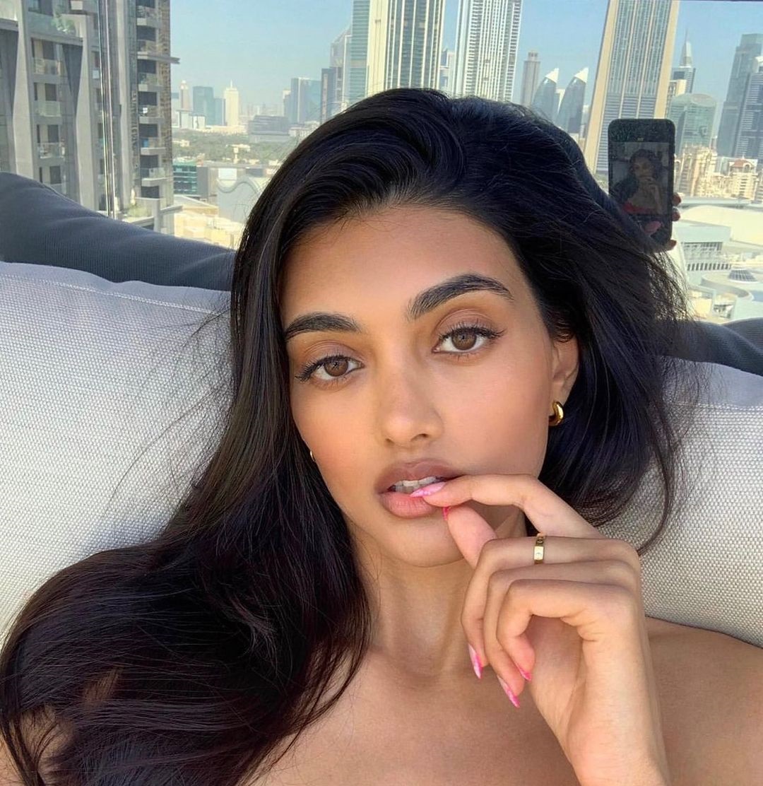 Neelam gill 14 hottest pics, neelam gill 14 instagram