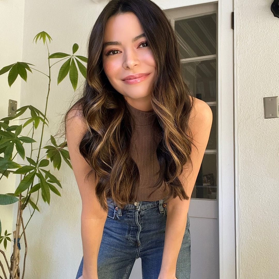 Miranda cosgrove 28 hottest pics, miranda cosgrove 28 instagram