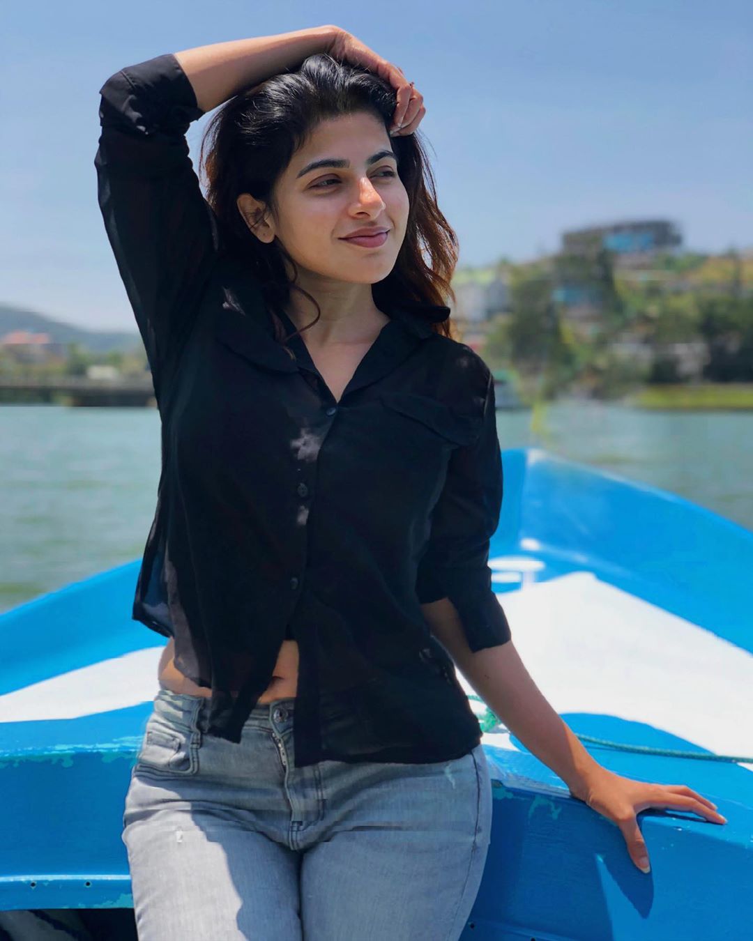 Iswarya menon 8 hottest pics, iswarya menon 8 instagram