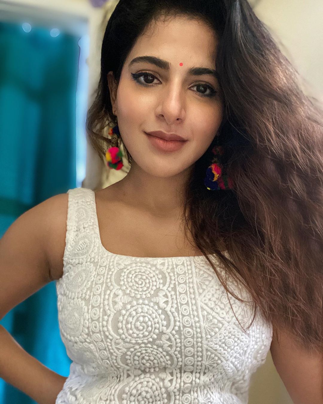 Iswarya menon 24 hottest pics, iswarya menon 24 instagram