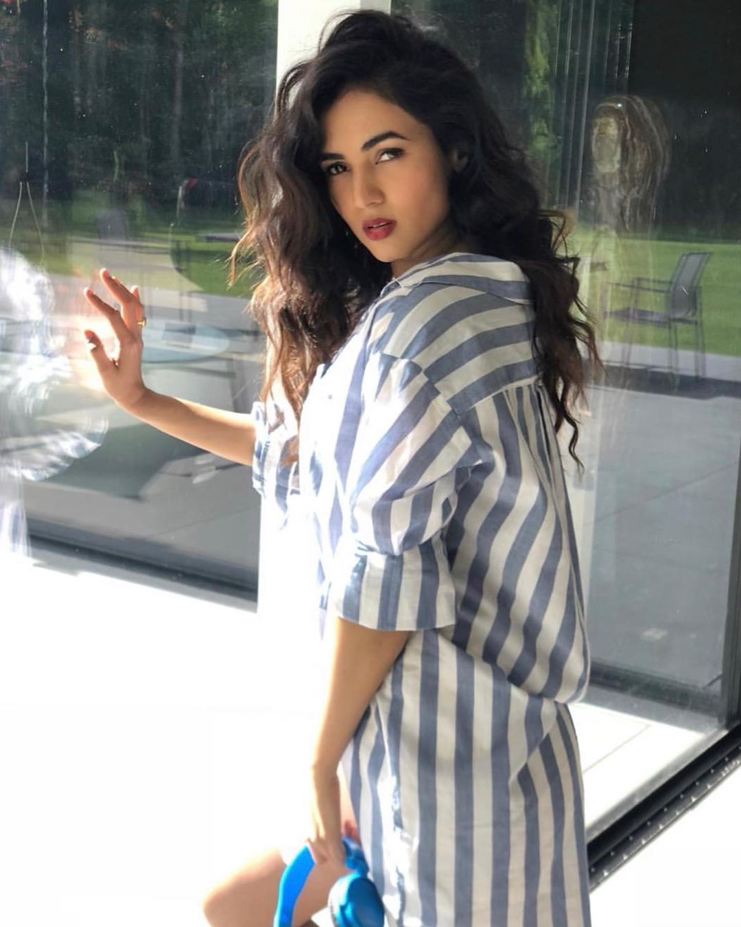 Sonal chauhan 10 hottest pics, sonal chauhan 10 instagram