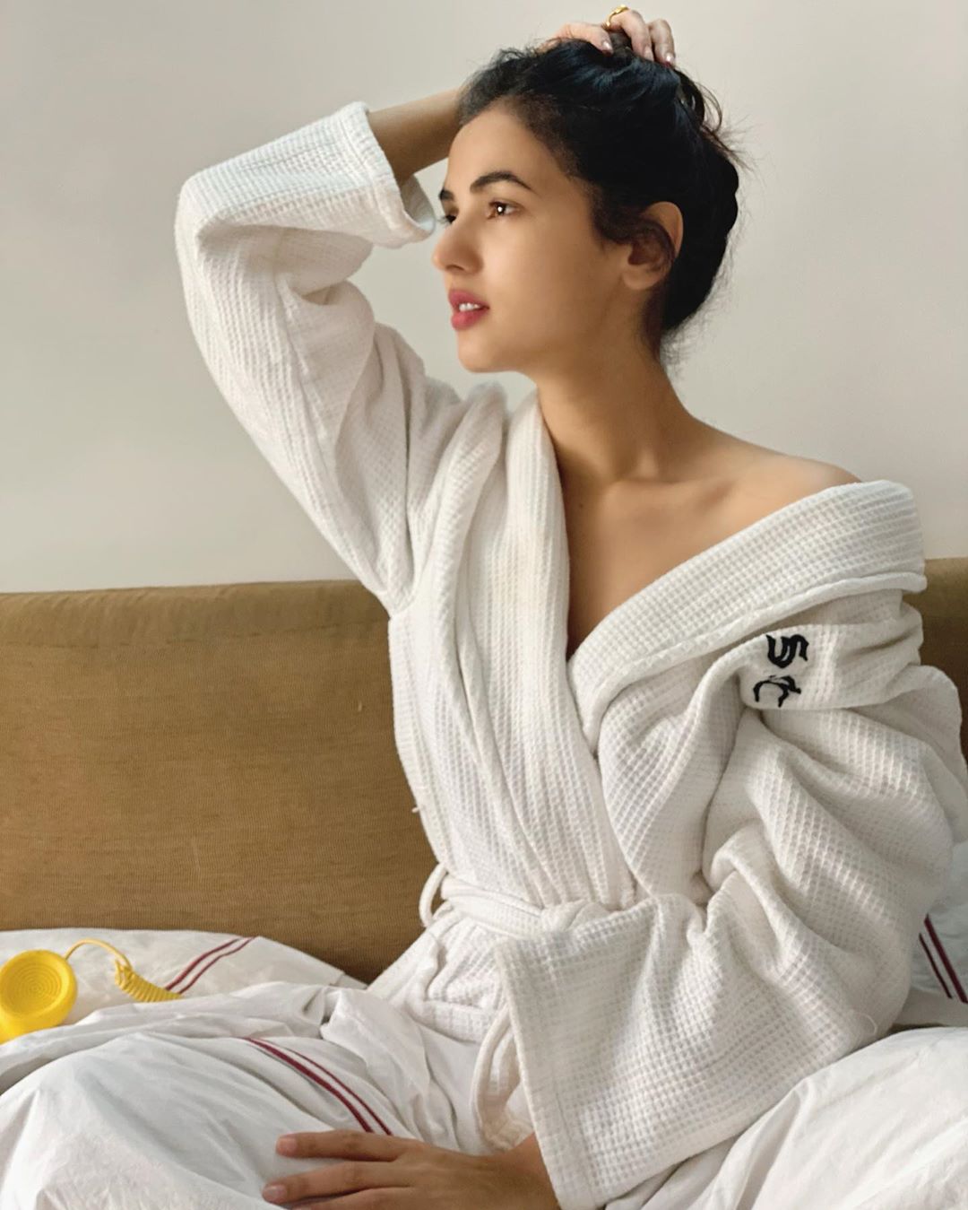 Sonal chauhan 30 hottest pics, sonal chauhan 30 instagram