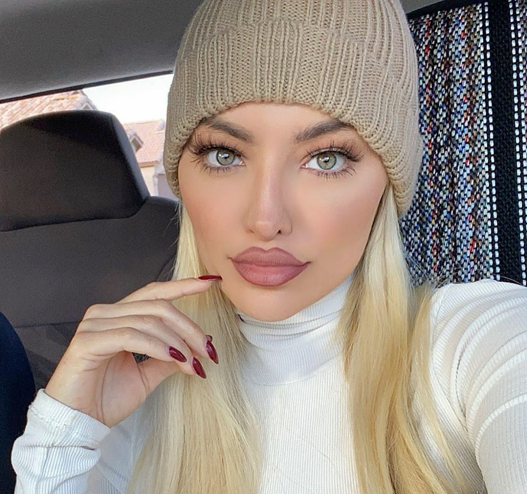 Lindsey pelas 8 hottest pics, lindsey pelas 8 instagram