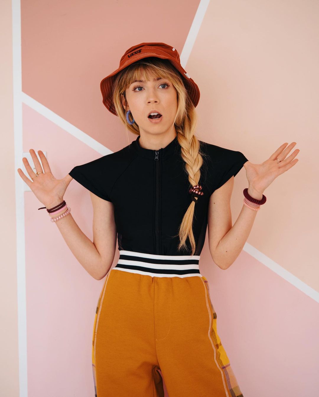 Jennette mccurdy 8 hottest pics, jennette mccurdy 8 instagram
