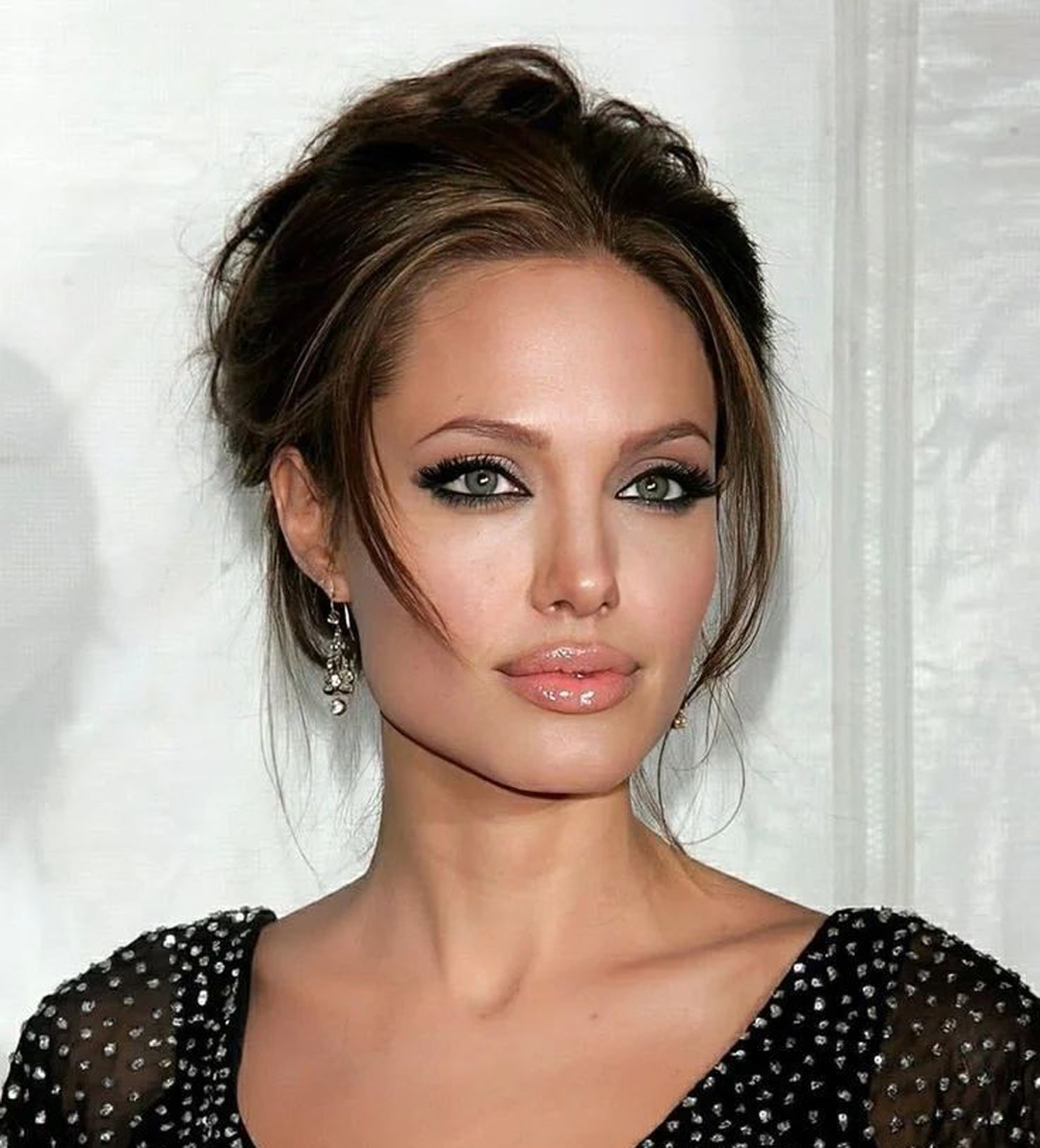 Angelina jolie 14 hottest pics, angelina jolie 14 instagram