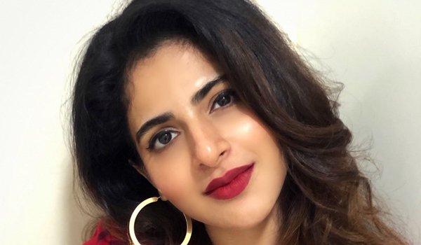 Iswarya menon 2 hottest pics, iswarya menon 2 instagram