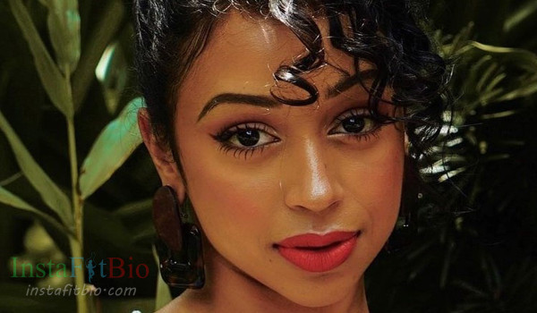 Liza koshy 32 hottest pics, liza koshy 32 instagram