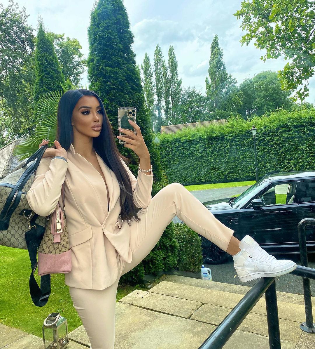 Chloe khan 22 hottest pics, chloe khan 22 instagram