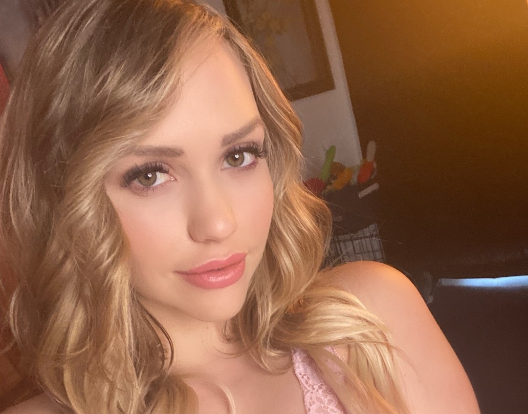 Mia malkova 22 hottest pics, mia malkova 22 instagram