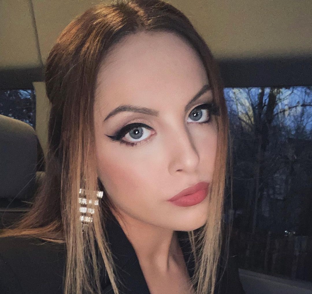 Elizabeth gillies 40 hottest pics, elizabeth gillies 40 instagram