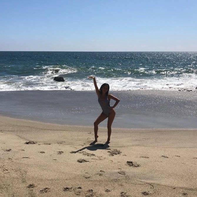Изабела монер 27 hot pics, изабела монер 27 bio, изабела монер 27 twitter instagram Изабела монер фото на пляже в инстаграм