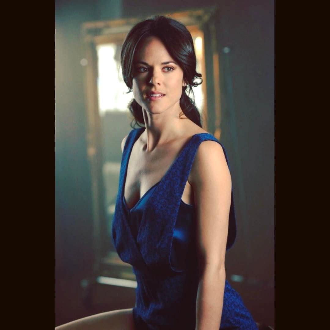 Сара батлер 6 hot pics, сара батлер 6 bio, сара батлер 6 twitter instagram Сара батлер фото из инстаграма