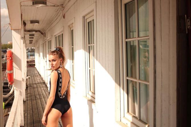 Арина постникова 16 hot pics, арина постникова 16 bio, арина постникова 16 twitter instagram Арина постникова фотография в чёрном купальнике