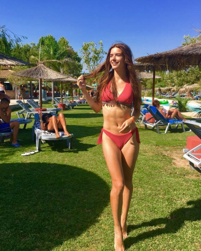 Мария дмитриева 24 hot pics, мария дмитриева 24 bio, мария дмитриева 24 twitter instagram Мария дмитриева фото в красном бикини