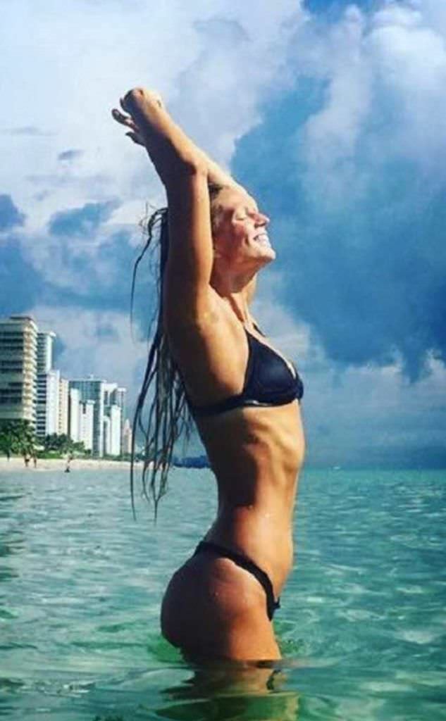 Юлия ефимова 27 hot pics, юлия ефимова 27 bio, юлия ефимова 27 twitter instagram Юлия ефимова фото в чёрном бикини
