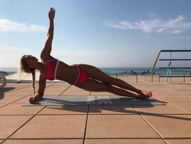Юлия ефимова 36 hot pics, юлия ефимова 36 bio, юлия ефимова 36 twitter instagram Юлия ефимова фотография в планке
